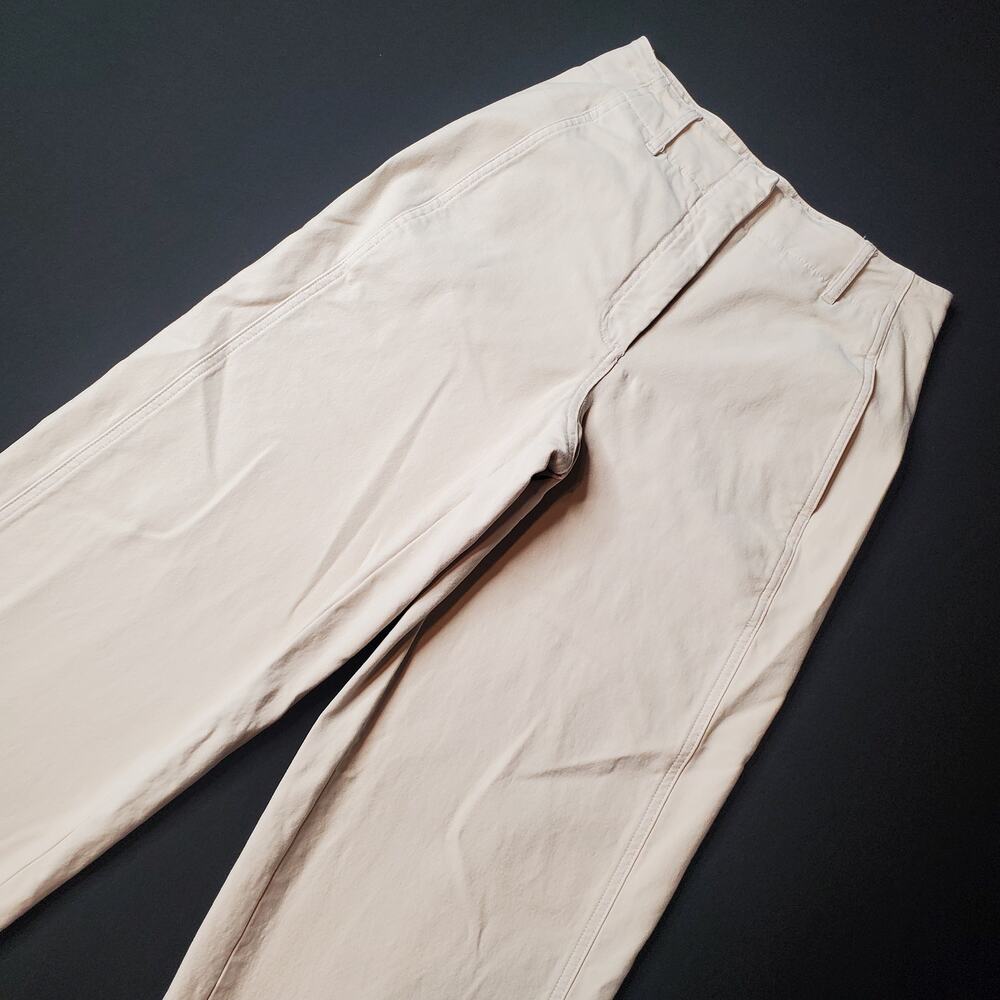 Aritzia Straight Leg Pants in Light Beige